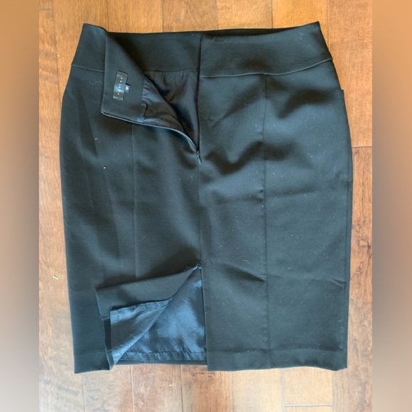 Tobias Pencil Skirt - Picture 2 of 3